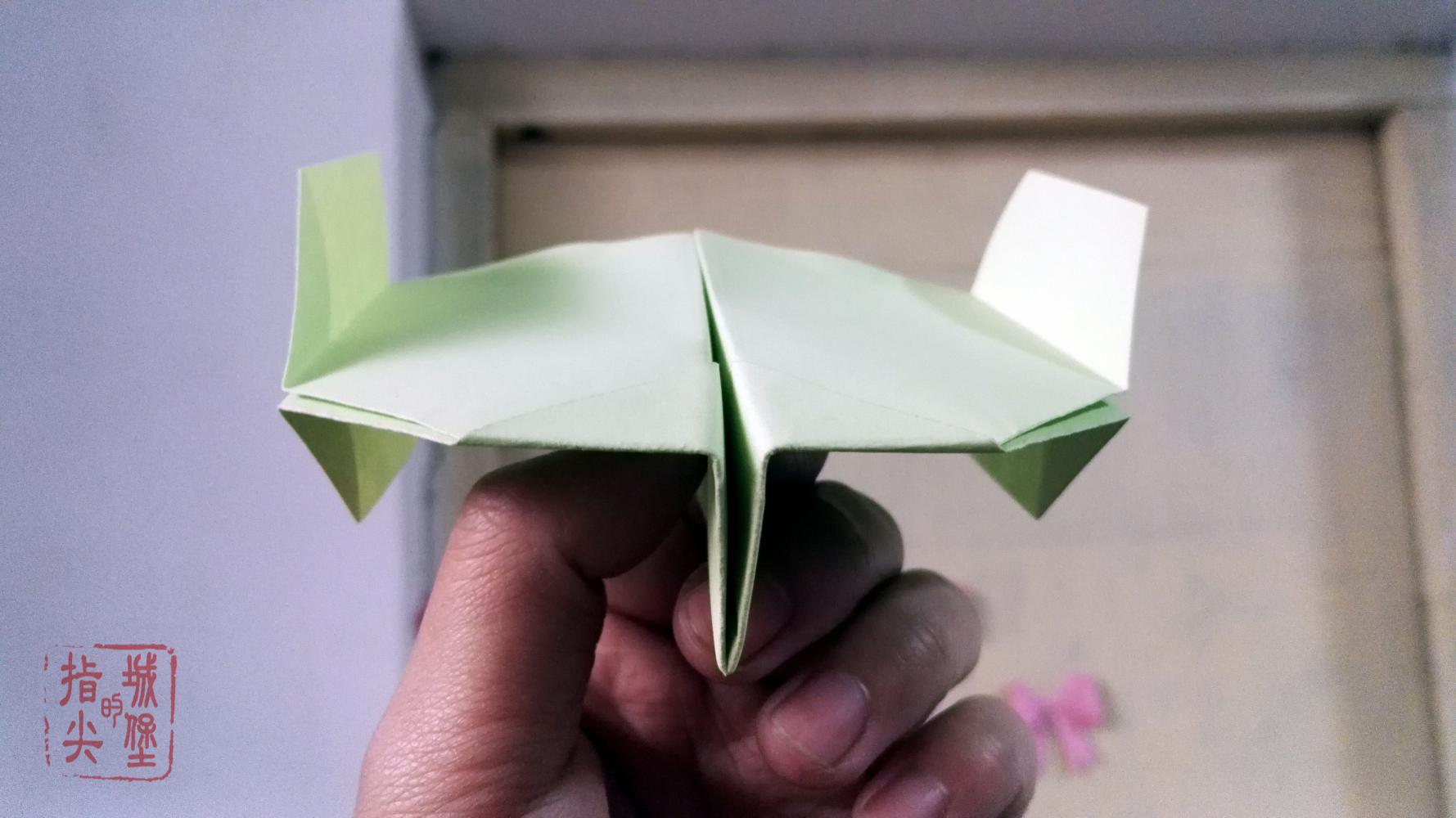 怎么用纸做最快的飞机-最快纸飞机的做法手工步骤